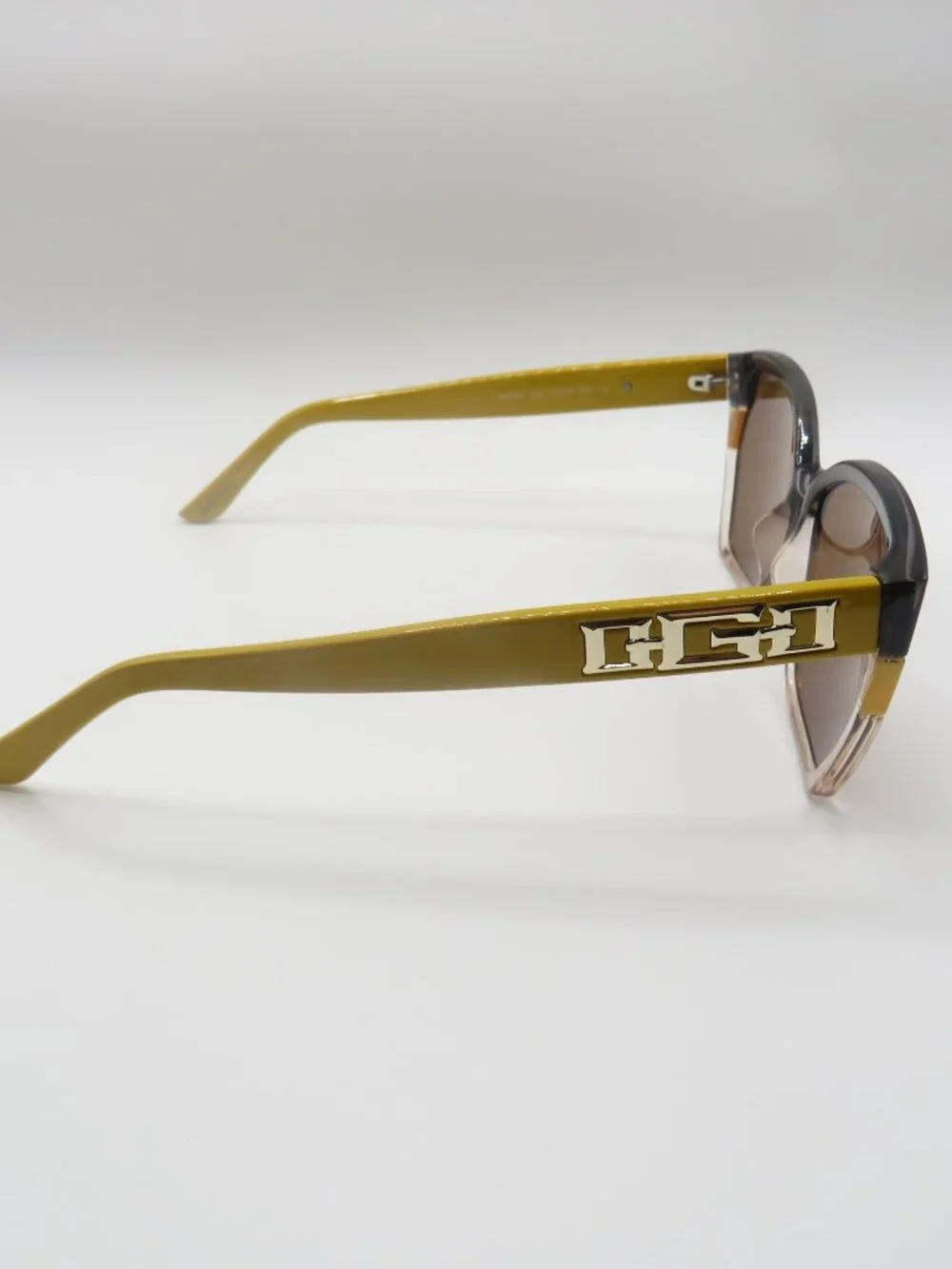 Guess New GU7912/S 41E Gray-Yellow-Clear/Brown Sunglasses.